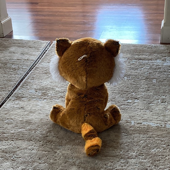 Red panda plushy - Picture 2 of 3